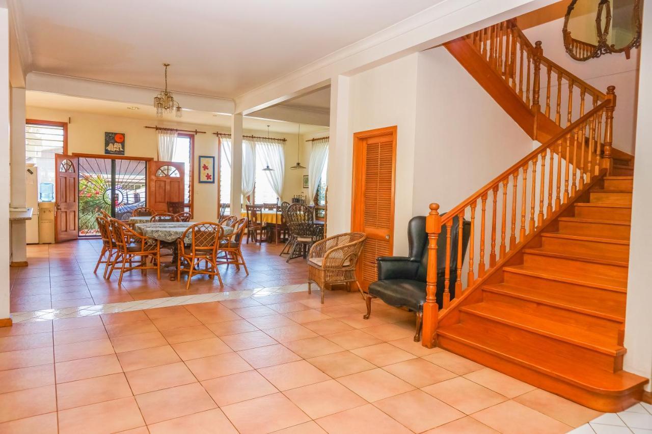 أبيا Lynn'S Getaway Hotel المظهر الخارجي الصورة