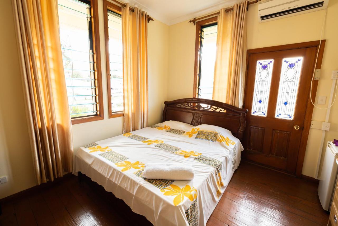 أبيا Lynn'S Getaway Hotel المظهر الخارجي الصورة