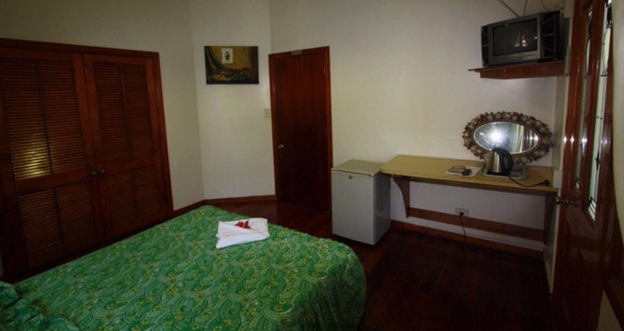 أبيا Lynn'S Getaway Hotel المظهر الخارجي الصورة